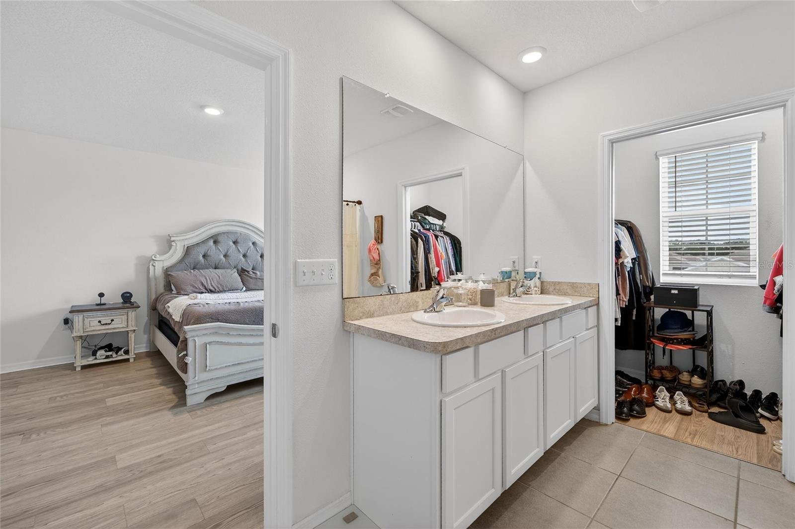 JOHNSON POINTE - Residential