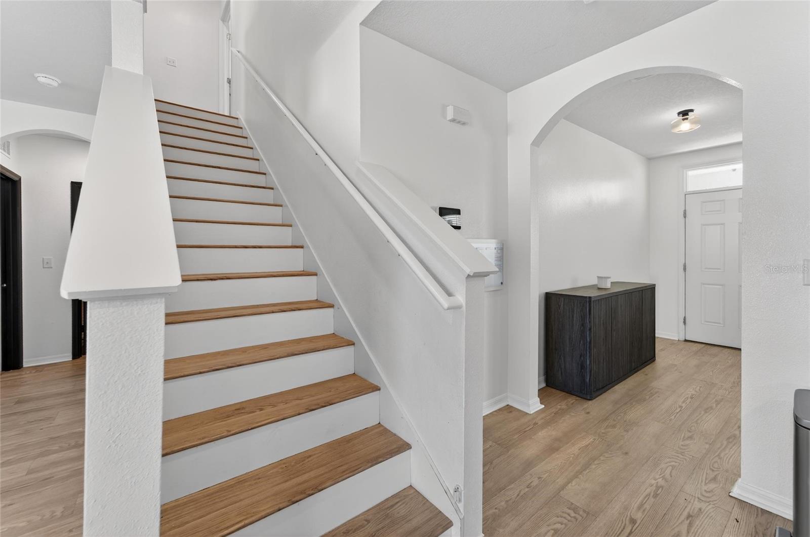 JOHNSON POINTE - Residential