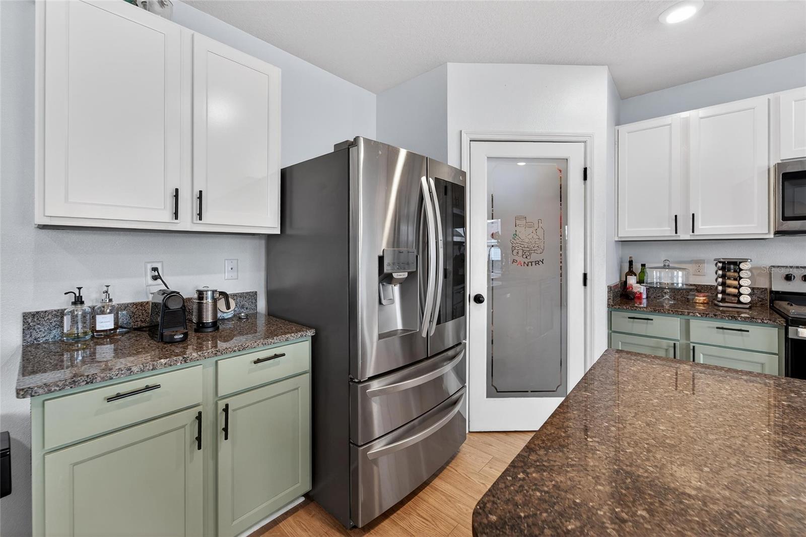 JOHNSON POINTE - Residential