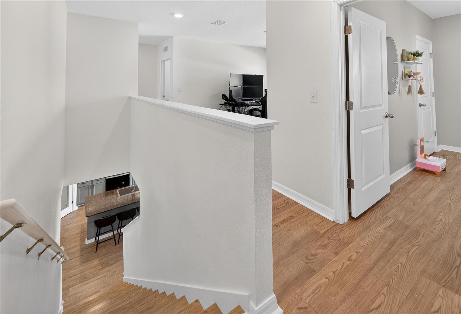 JOHNSON POINTE - Residential