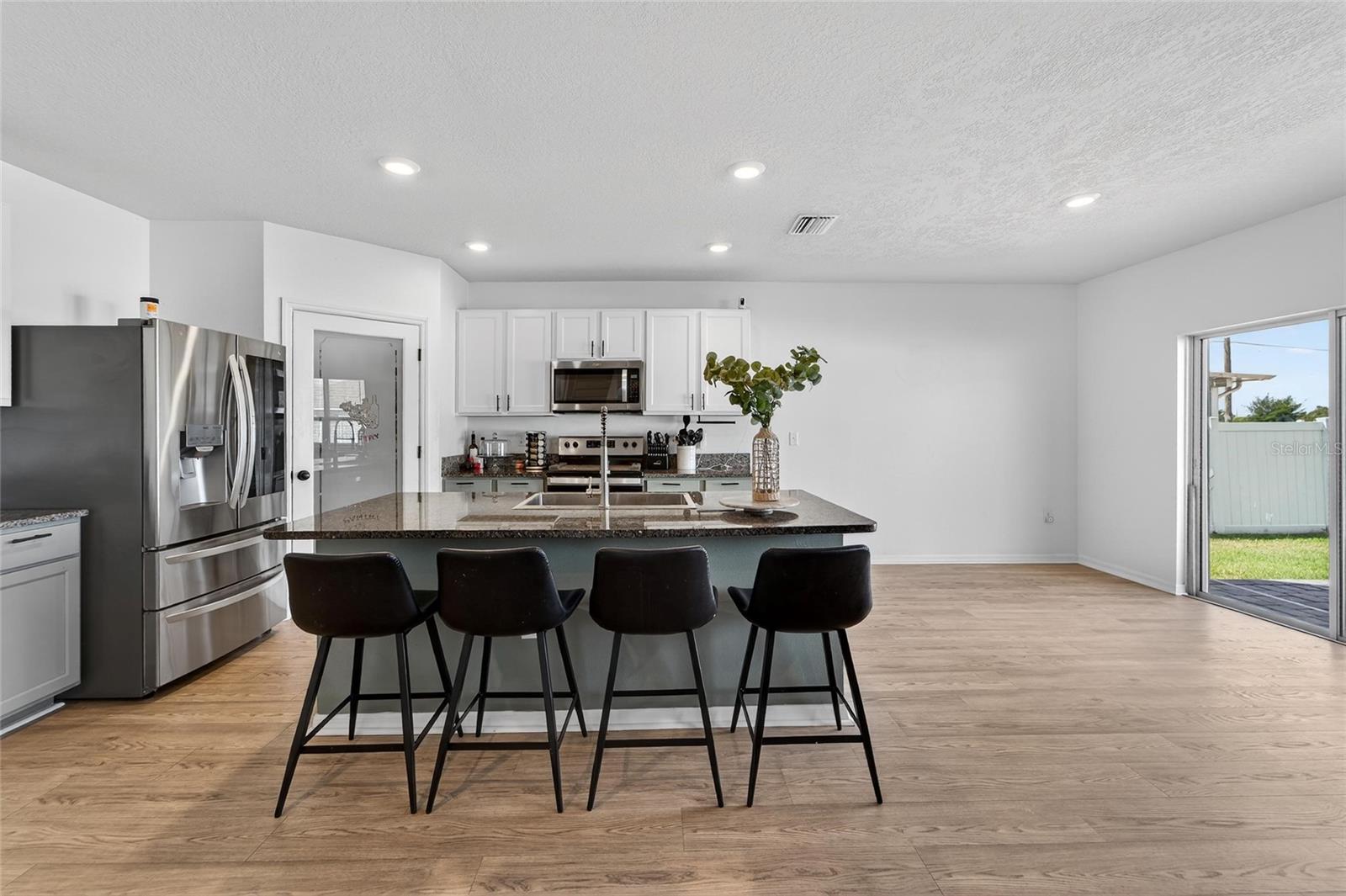 JOHNSON POINTE - Residential