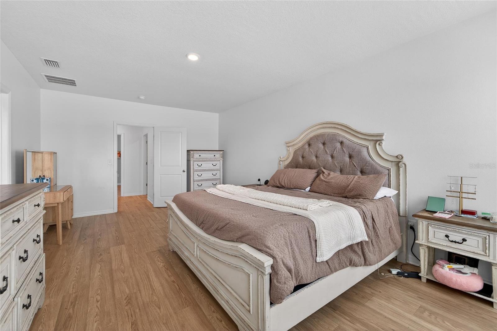 JOHNSON POINTE - Residential