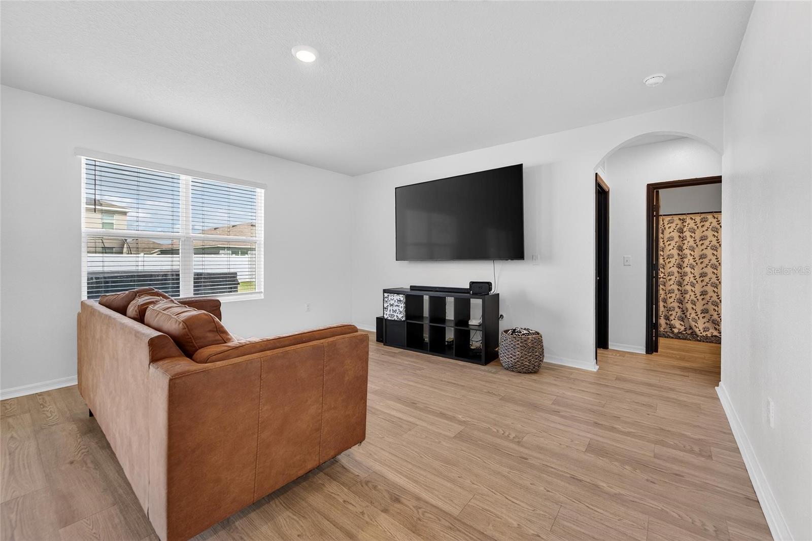 JOHNSON POINTE - Residential