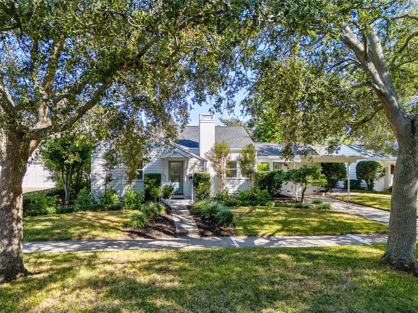 GRAY GABLES - Residential