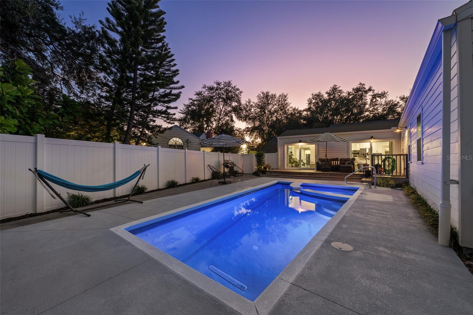 GRAY GABLES - Residential