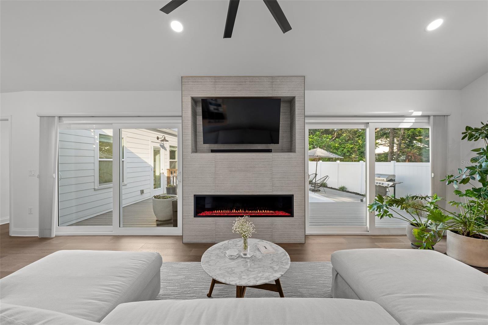 GRAY GABLES - Residential