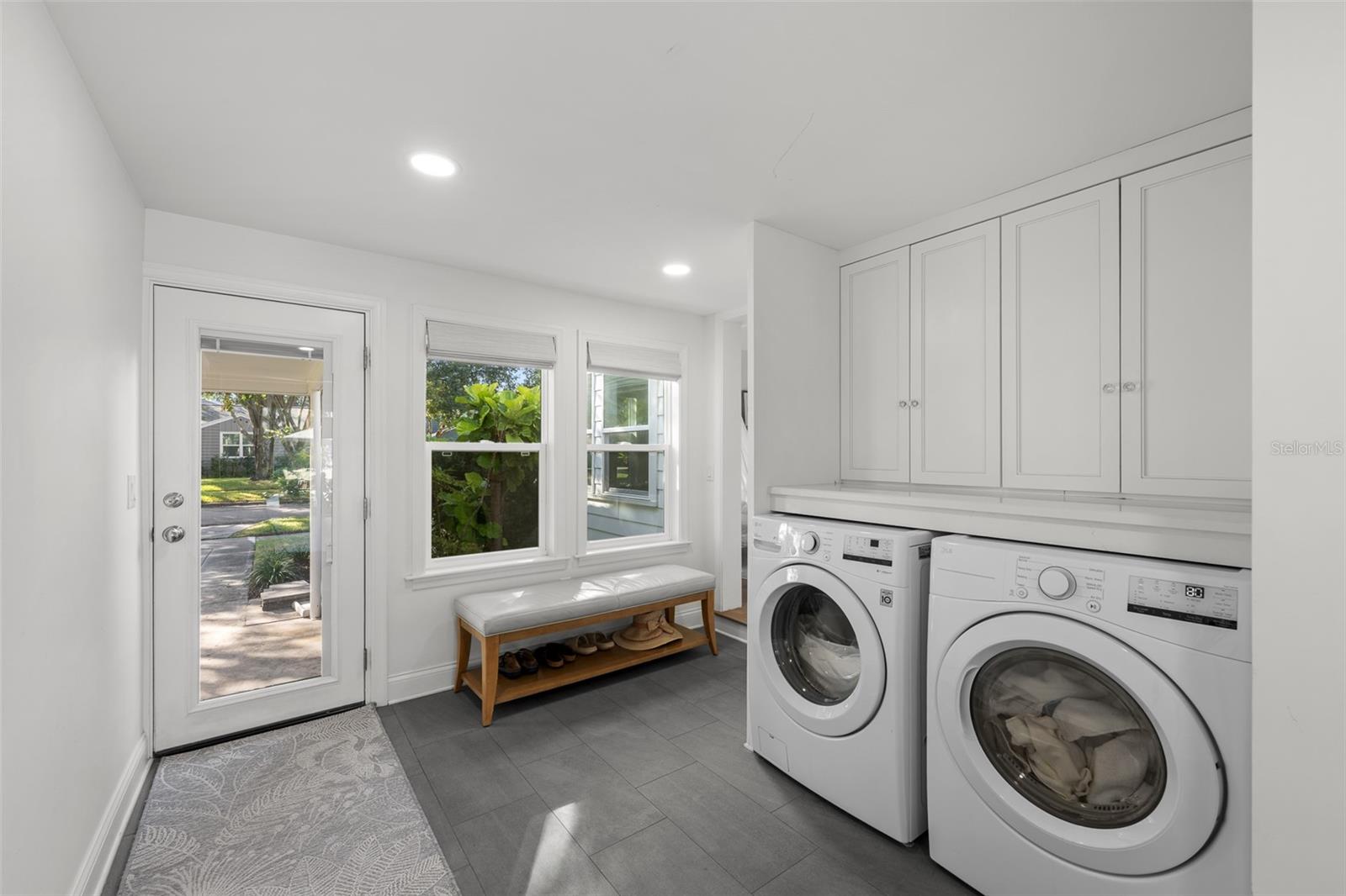 GRAY GABLES - Residential