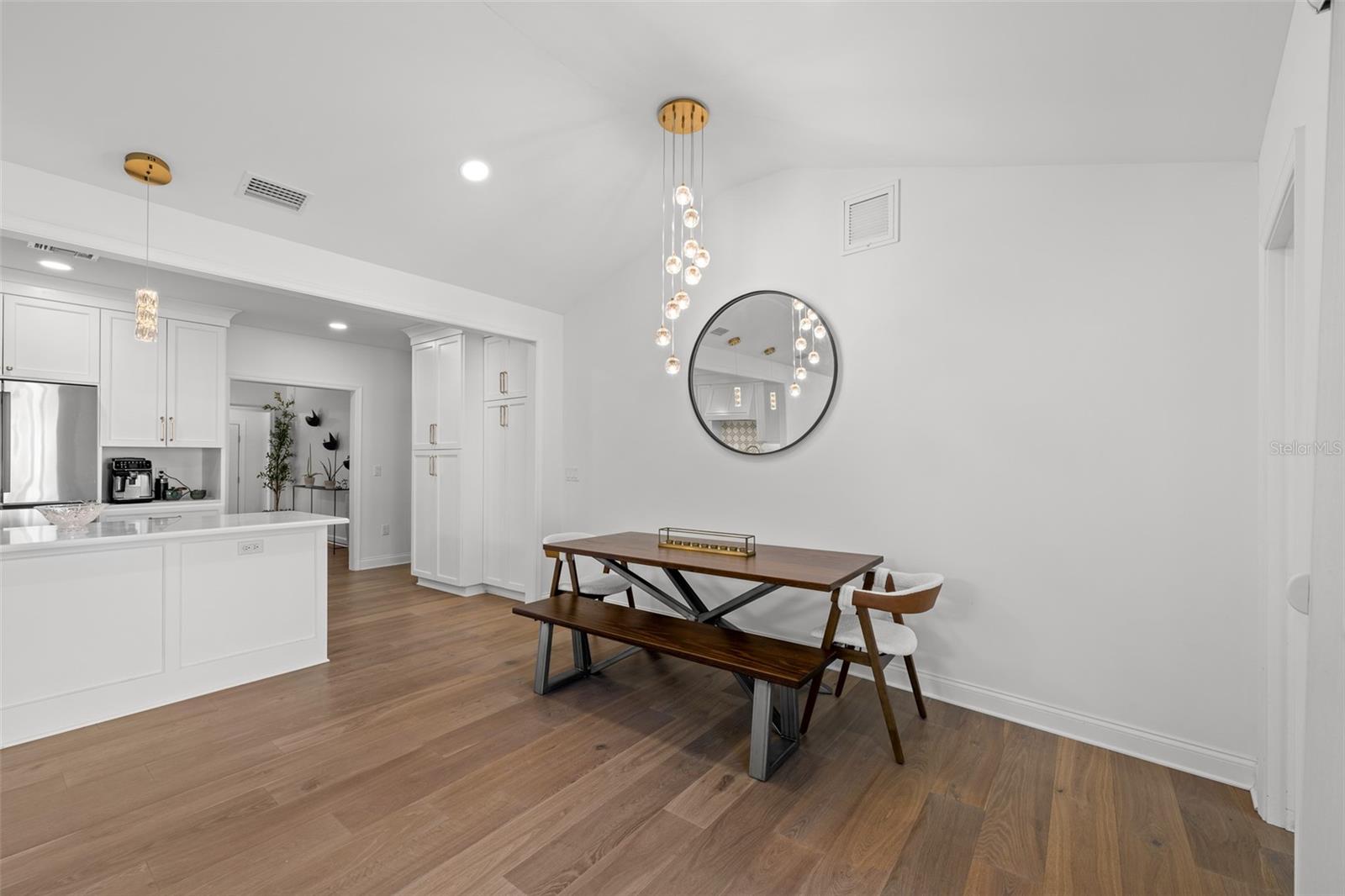 GRAY GABLES - Residential