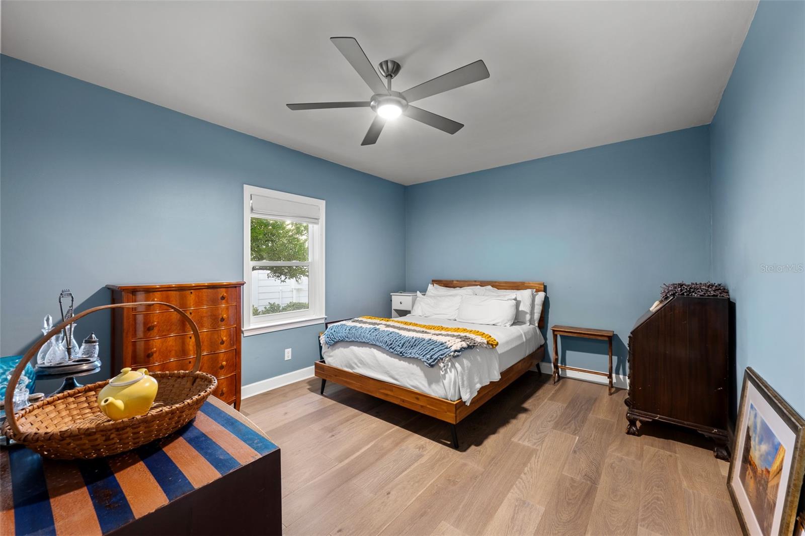 GRAY GABLES - Residential