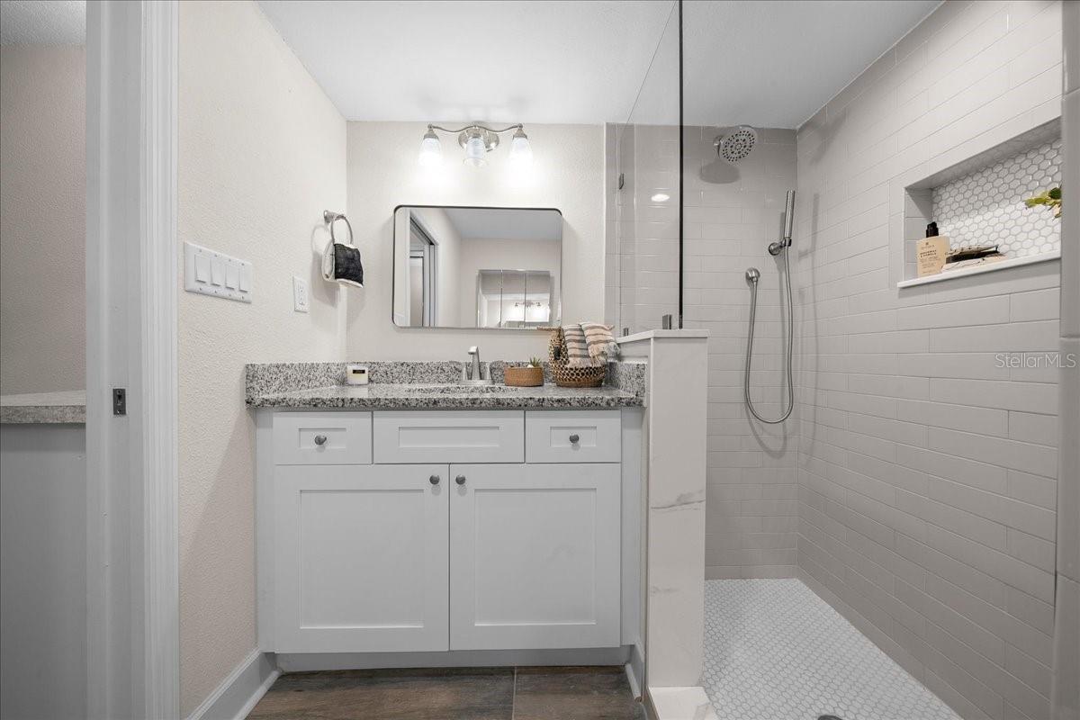 BAY VILLAS - Residential