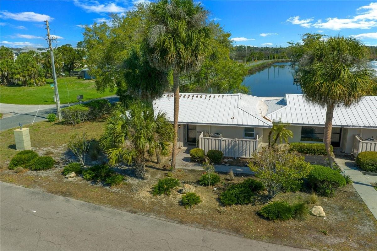 BAY VILLAS - Residential