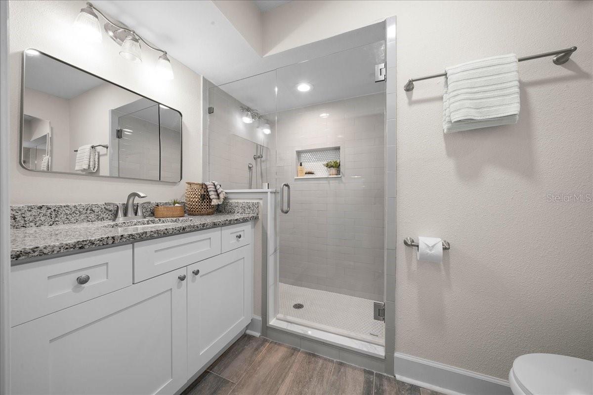 BAY VILLAS - Residential