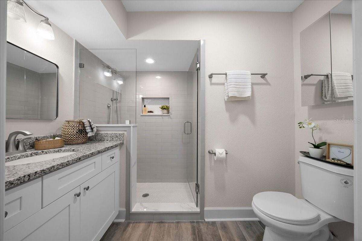 BAY VILLAS - Residential