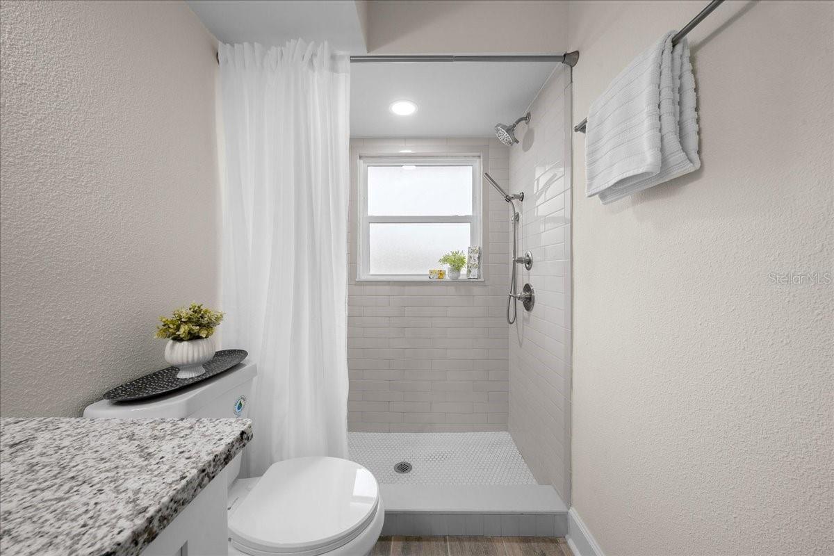 BAY VILLAS - Residential