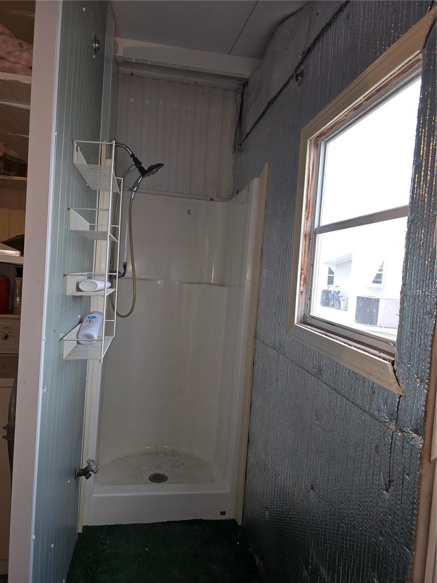 POLYNESIAN VILLAGE - Residential