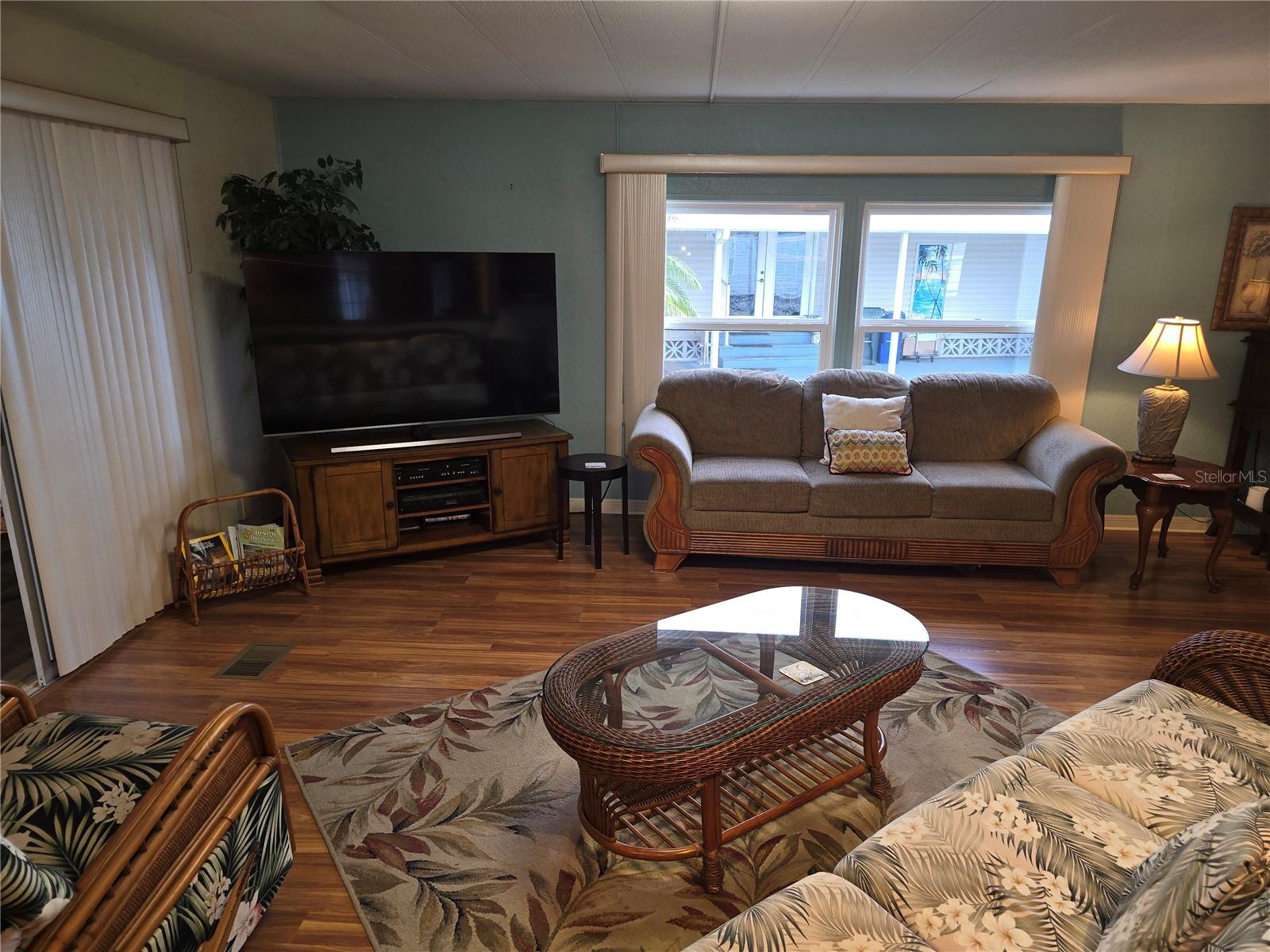 POLYNESIAN VILLAGE - Residential