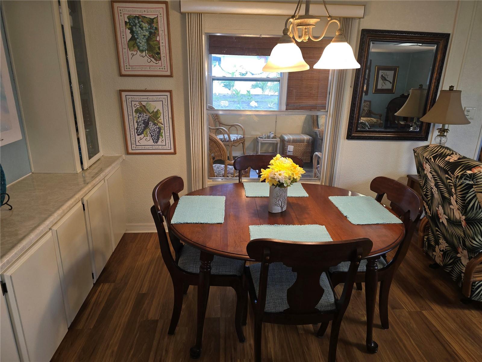 POLYNESIAN VILLAGE - Residential