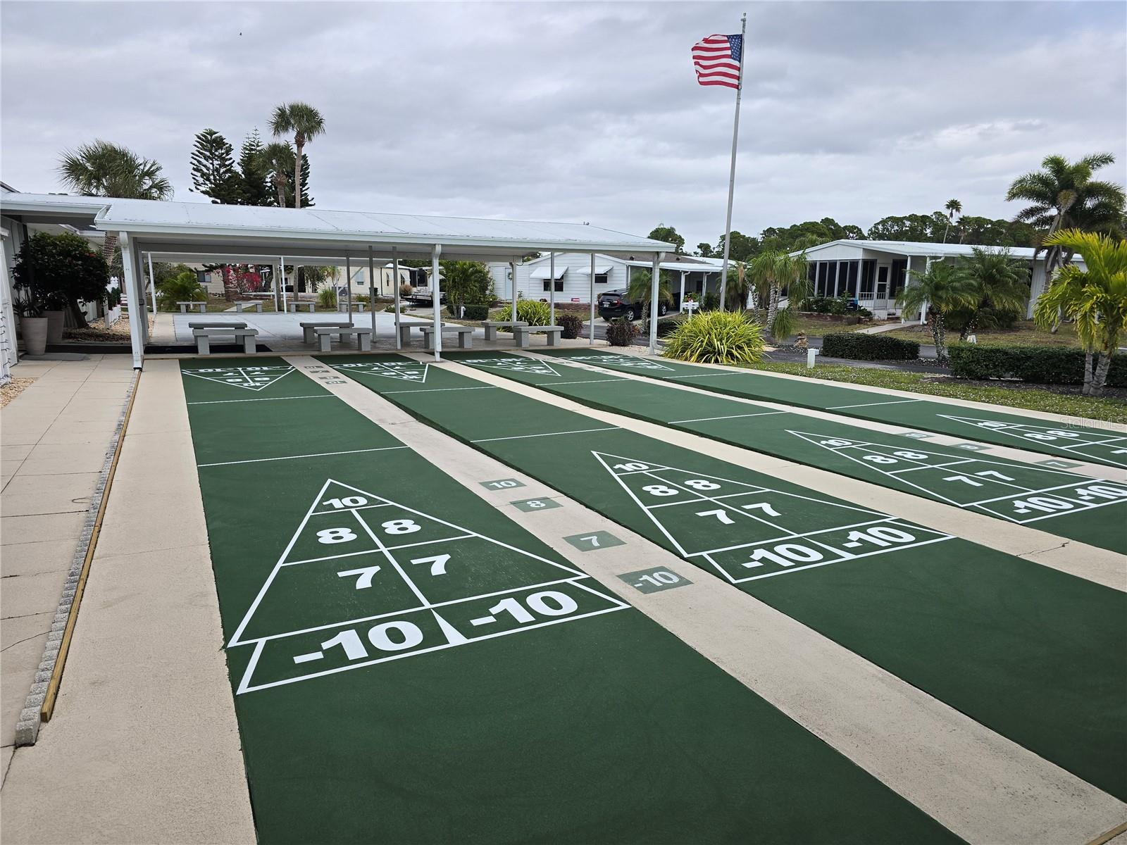 POLYNESIAN VILLAGE - Residential