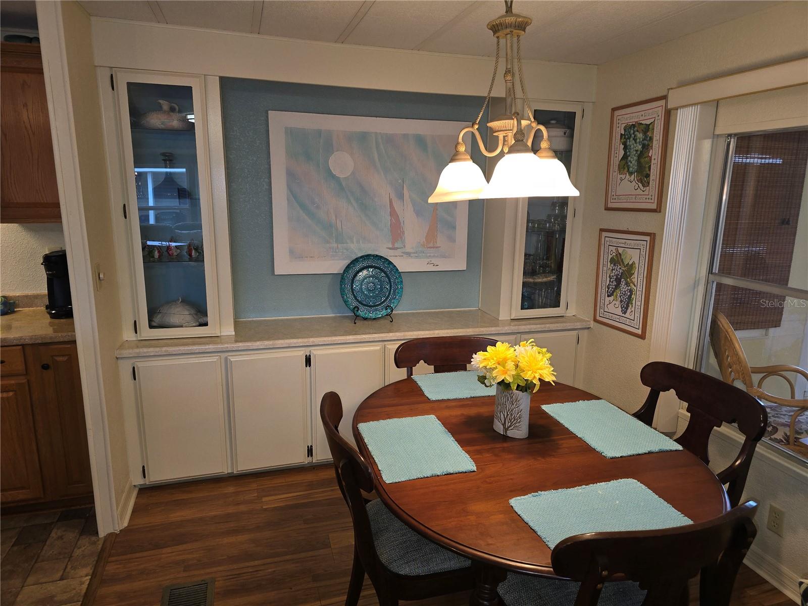 POLYNESIAN VILLAGE - Residential