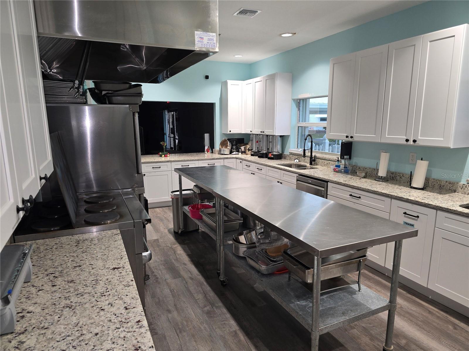 POLYNESIAN VILLAGE - Residential