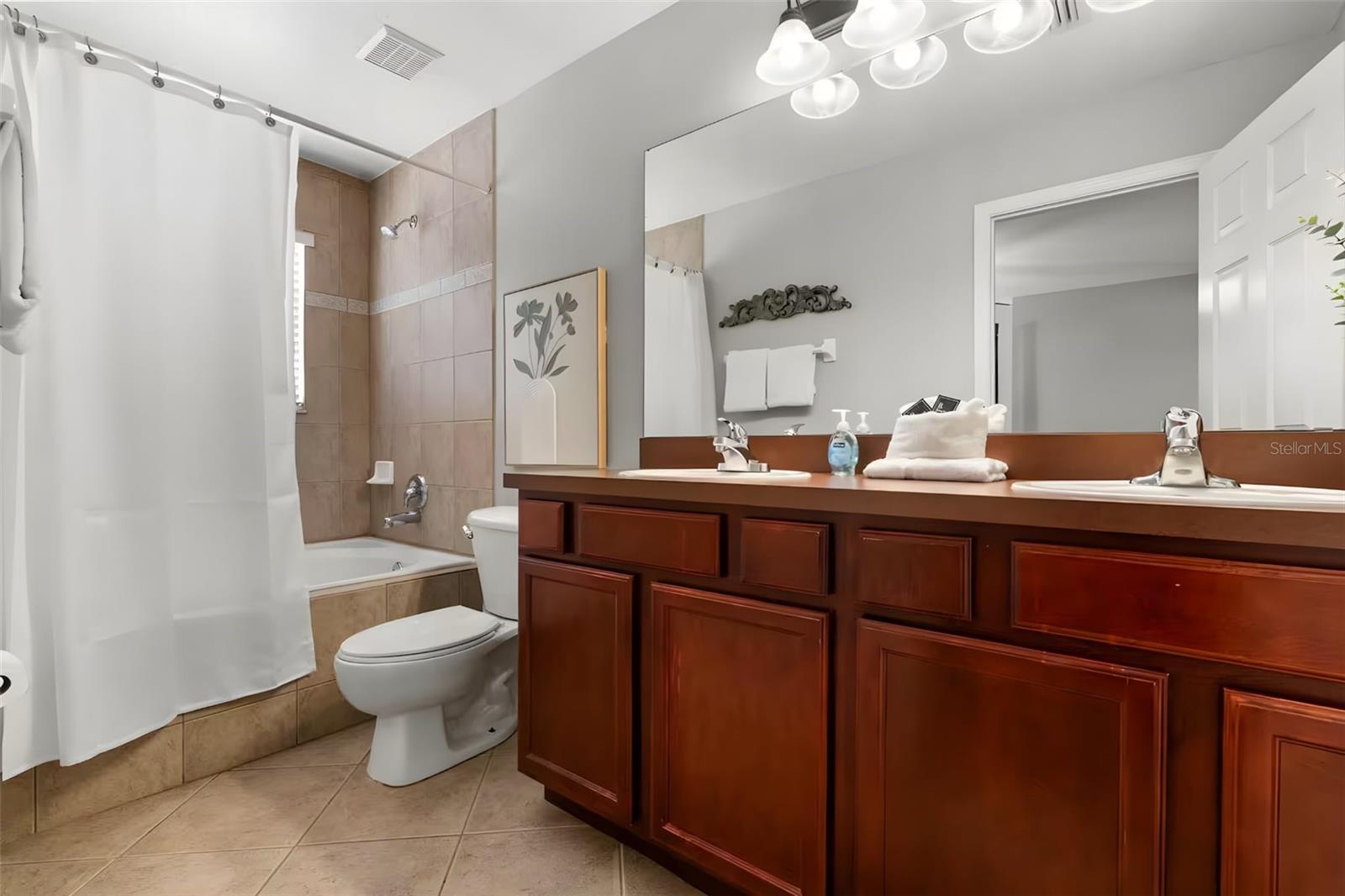 WYNDHAM POINTE - Residential