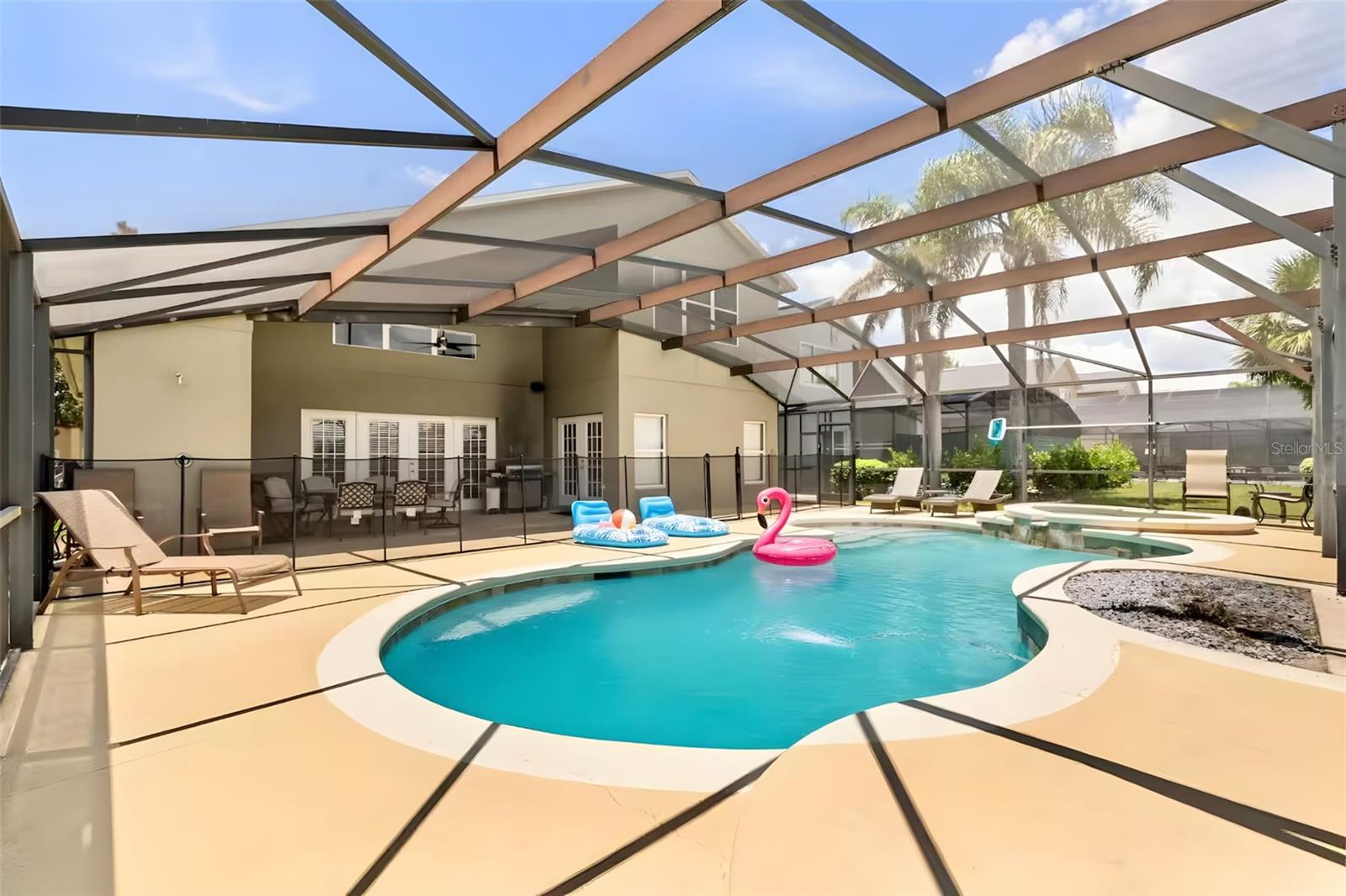 WYNDHAM POINTE - Residential