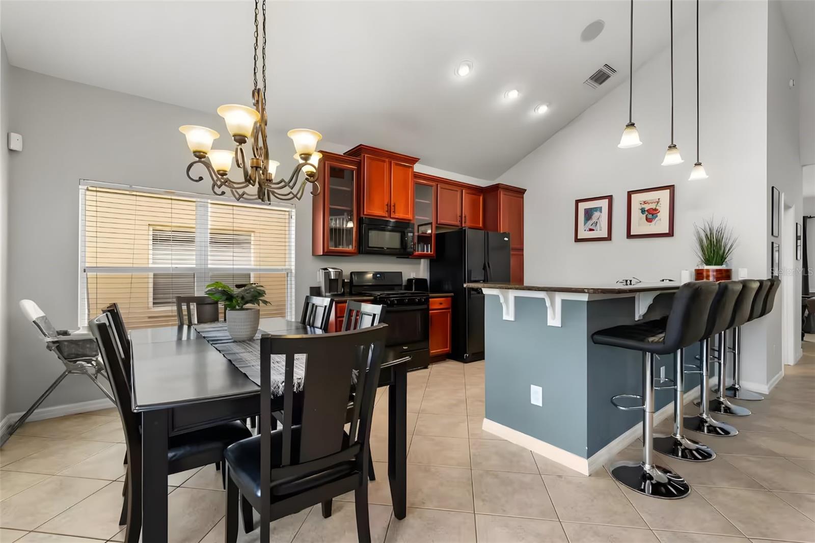 WYNDHAM POINTE - Residential