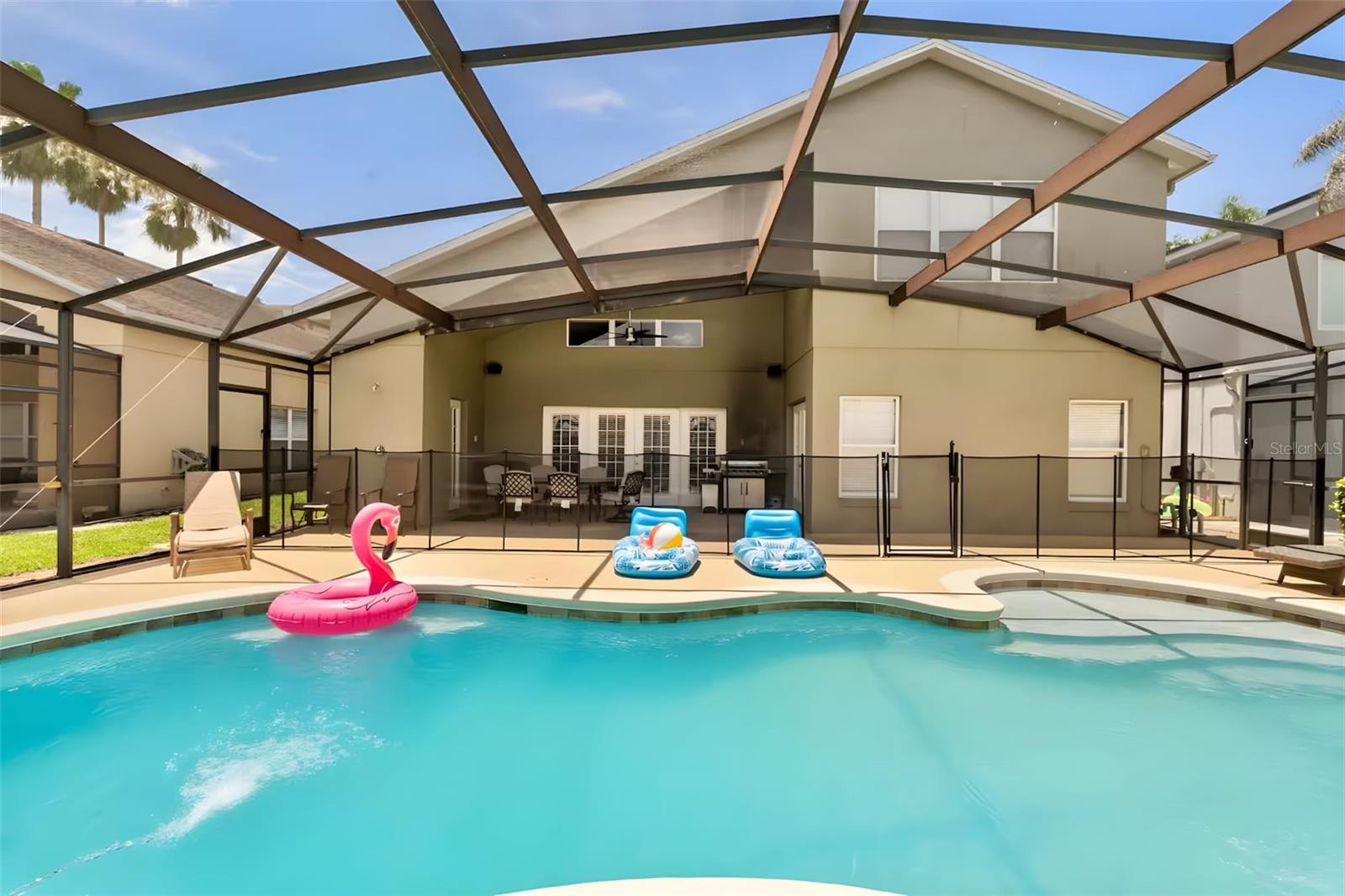 WYNDHAM POINTE - Residential