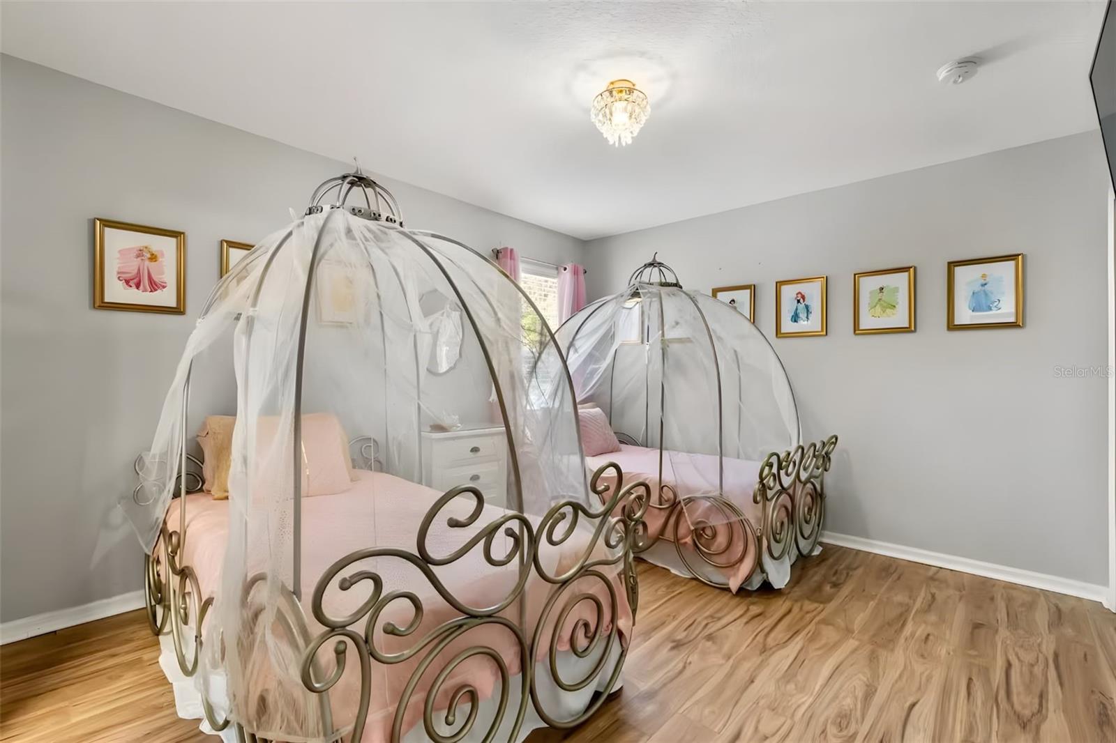 WYNDHAM POINTE - Residential