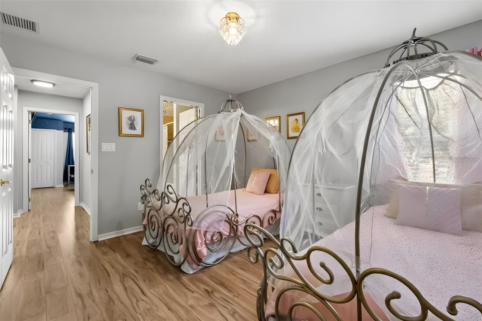 WYNDHAM POINTE - Residential