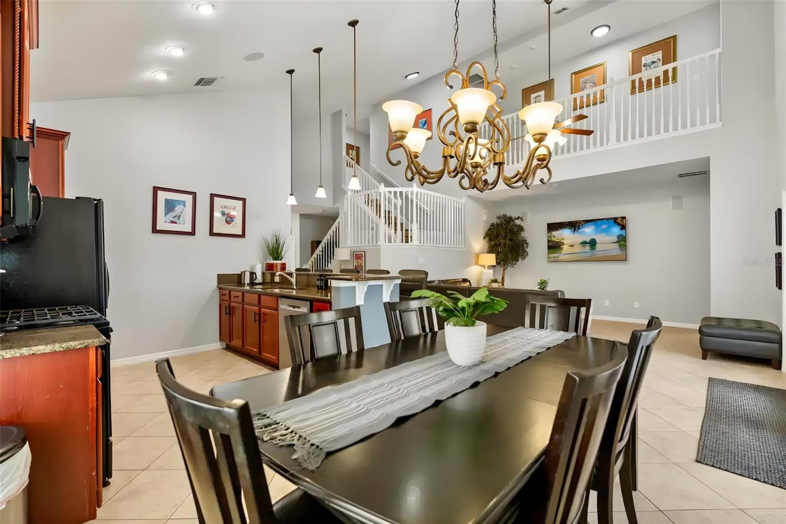 WYNDHAM POINTE - Residential