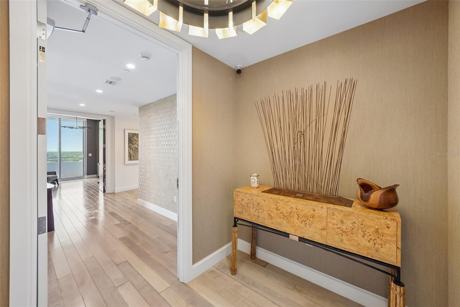3401 BAYSHORE BOULEVARD 1204