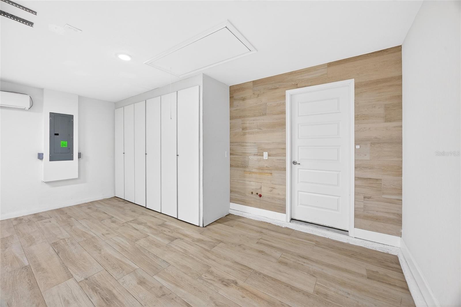 MEADOW GLENN UN 2 - Residential