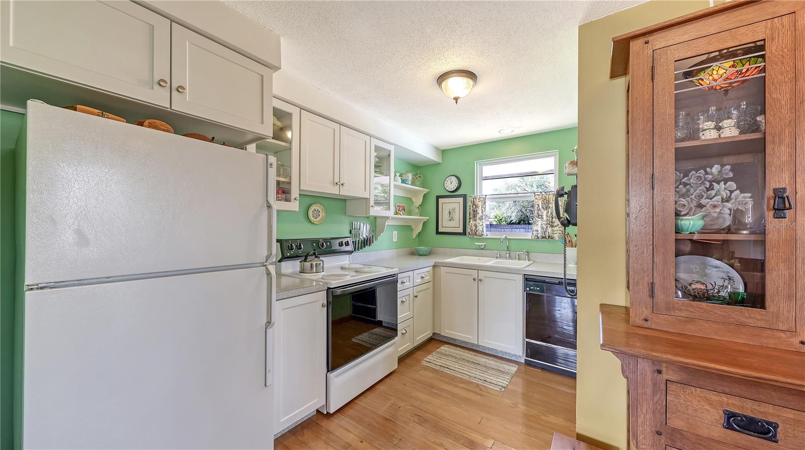 DE SOTO LAKES - Residential