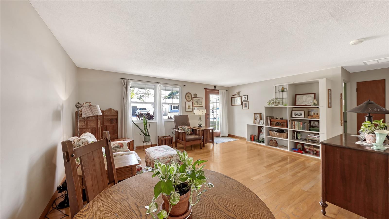 DE SOTO LAKES - Residential