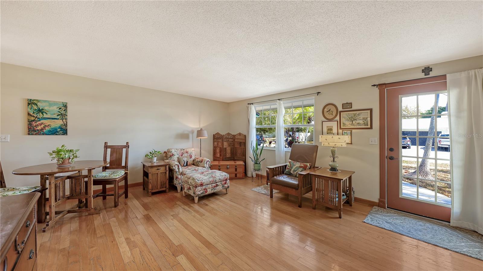 5343 BARBAROSSA AVENUE