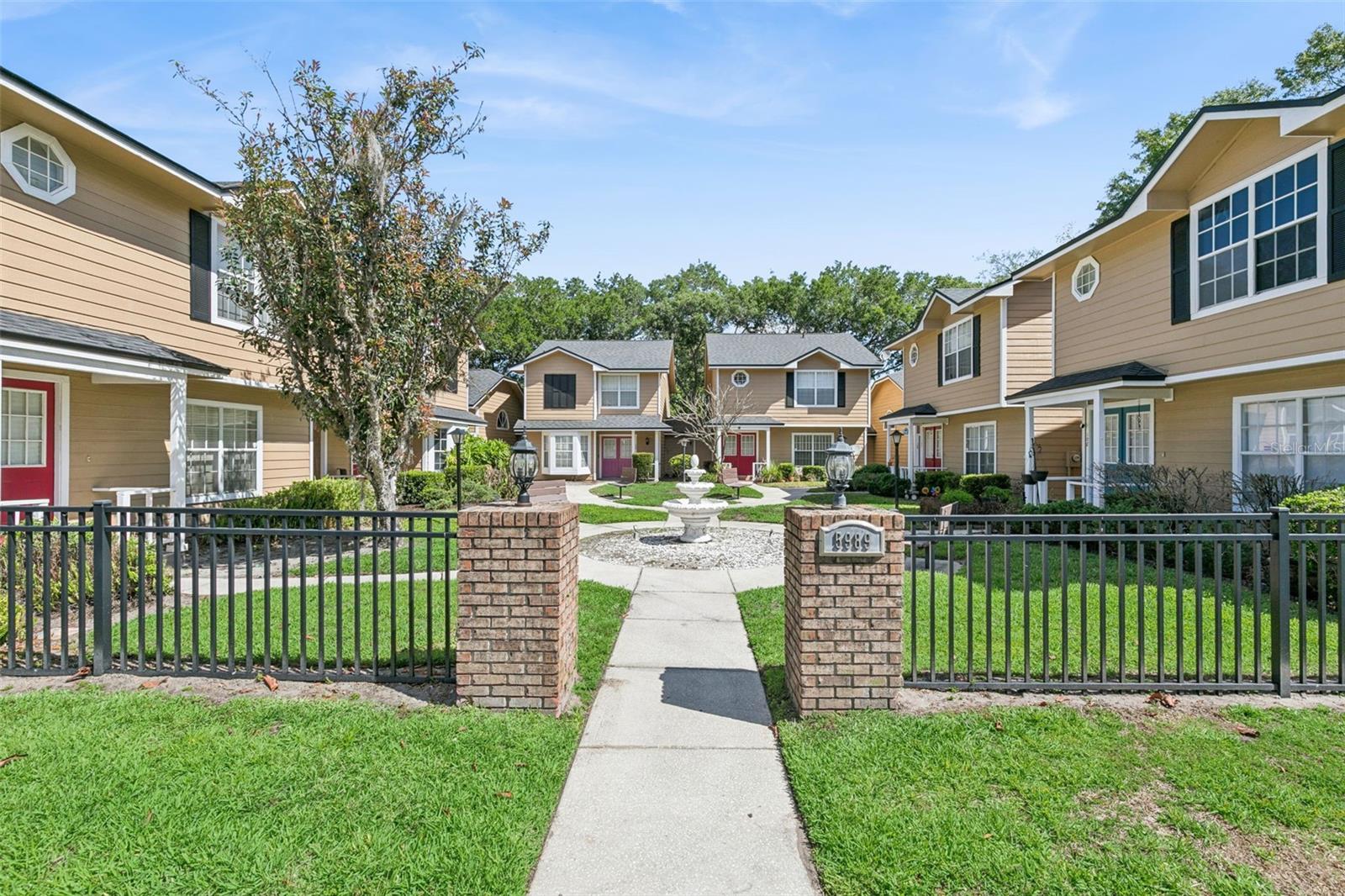 LAKEVIEW VILLAGE CONDO 14 - Residential