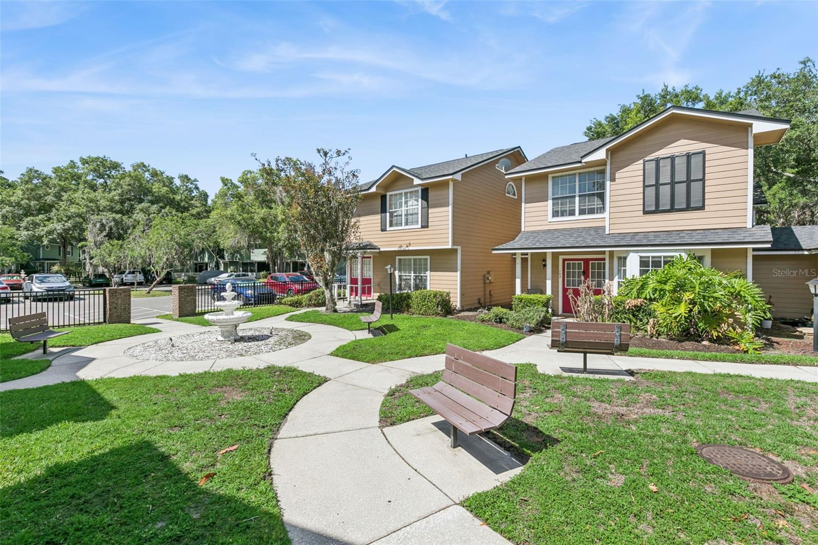 LAKEVIEW VILLAGE CONDO 14 - Residential