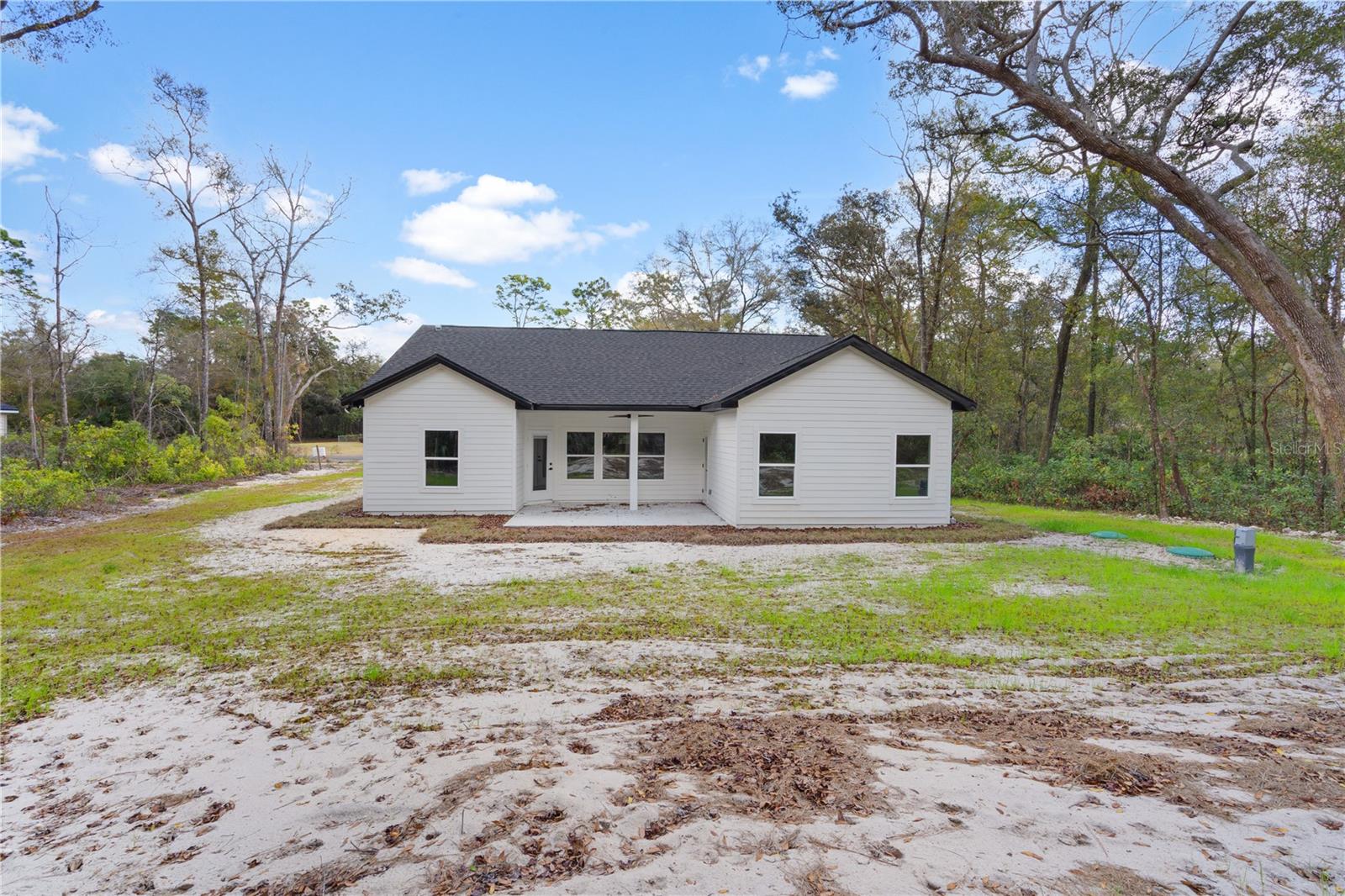 CHIEFLAND COUNTRY ESTATES - Residential