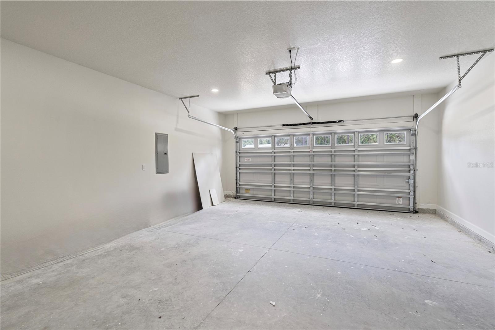 CHIEFLAND COUNTRY ESTATES - Residential