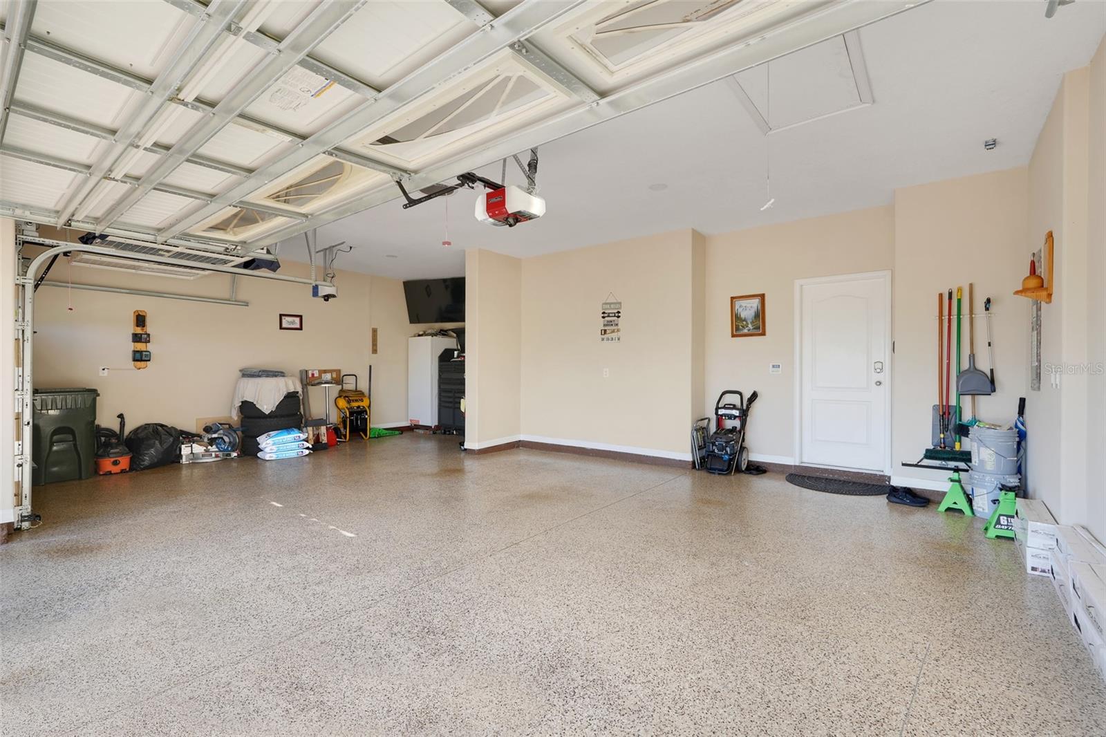 HUNTERS RUN PH 3 - Residential