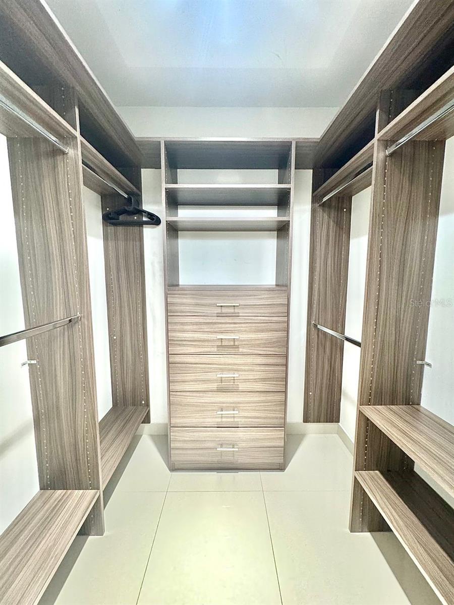 BAY HOUSE MIAMI - Residential