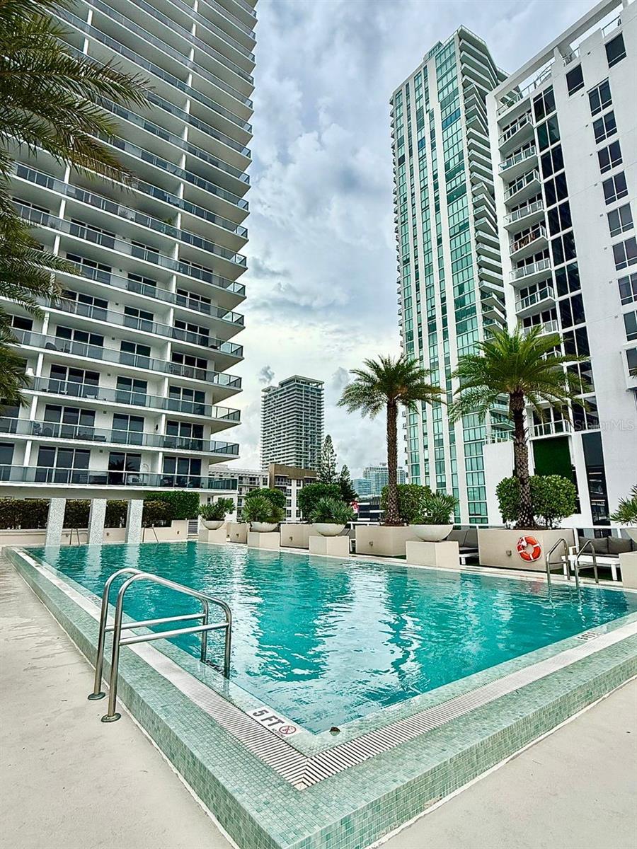 BAY HOUSE MIAMI - Residential