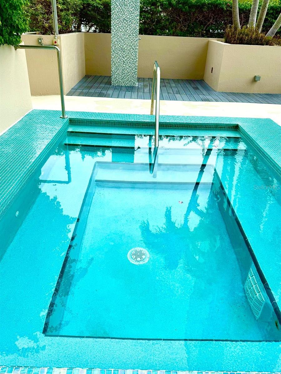 BAY HOUSE MIAMI - Residential