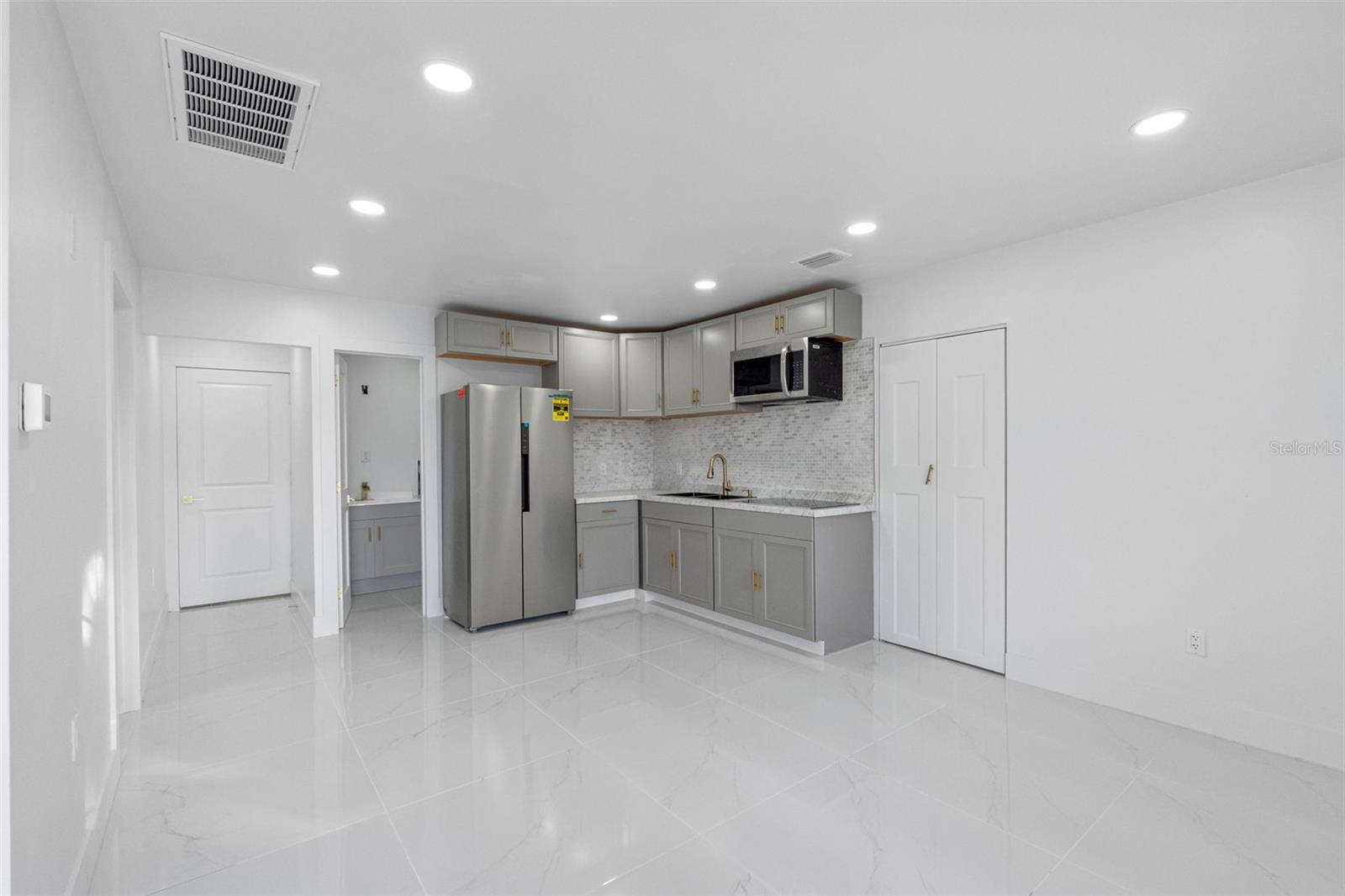 PINECREST VILLA ADD 1 - Residential