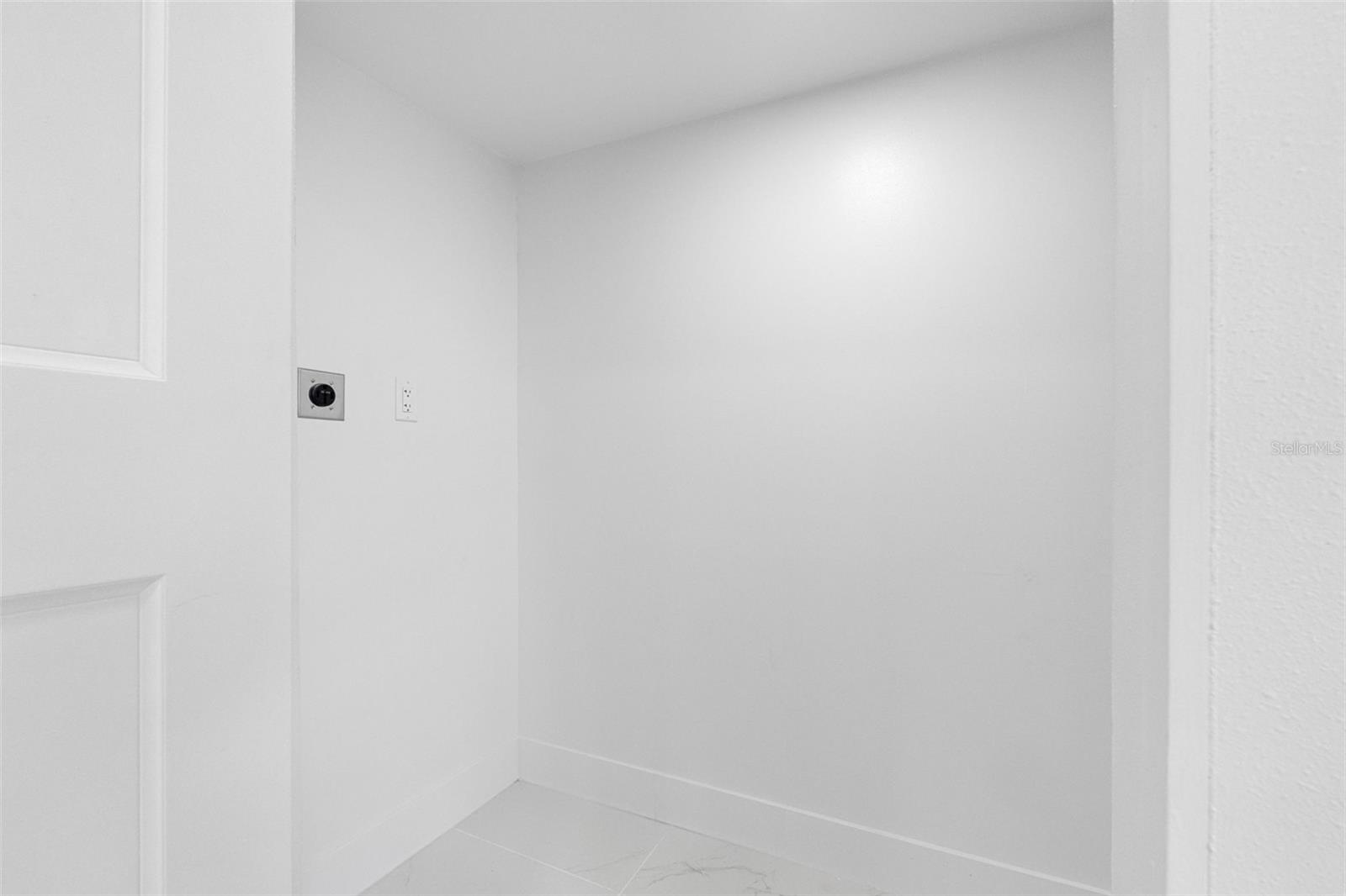 PINECREST VILLA ADD 1 - Residential