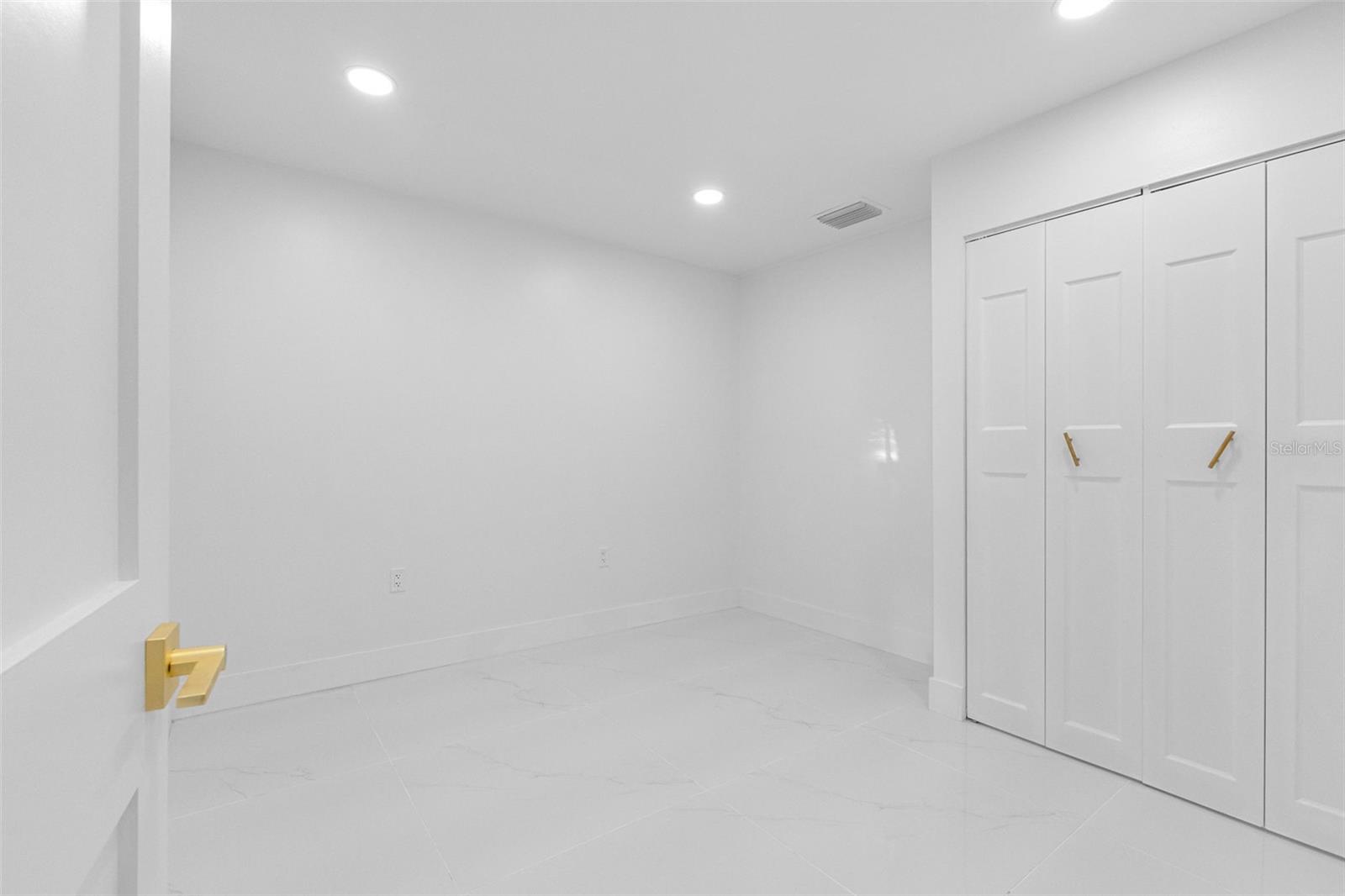 PINECREST VILLA ADD 1 - Residential