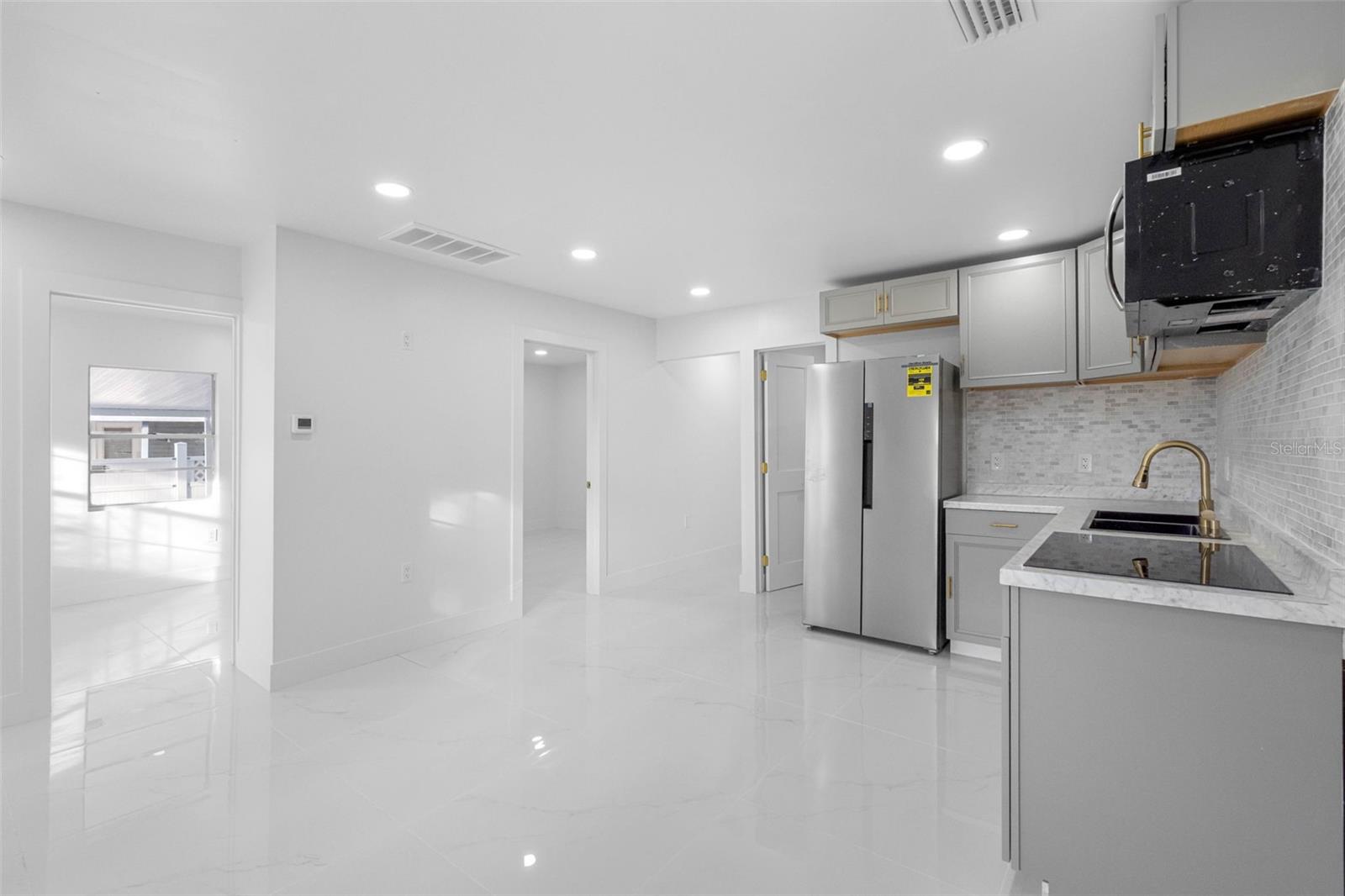 PINECREST VILLA ADD 1 - Residential