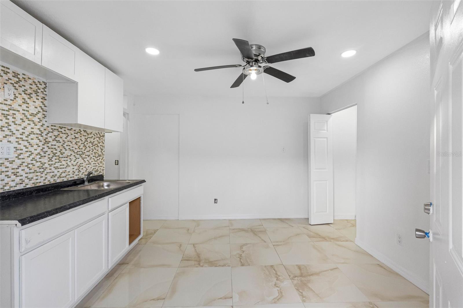 PINECREST VILLA ADD 1 - Residential