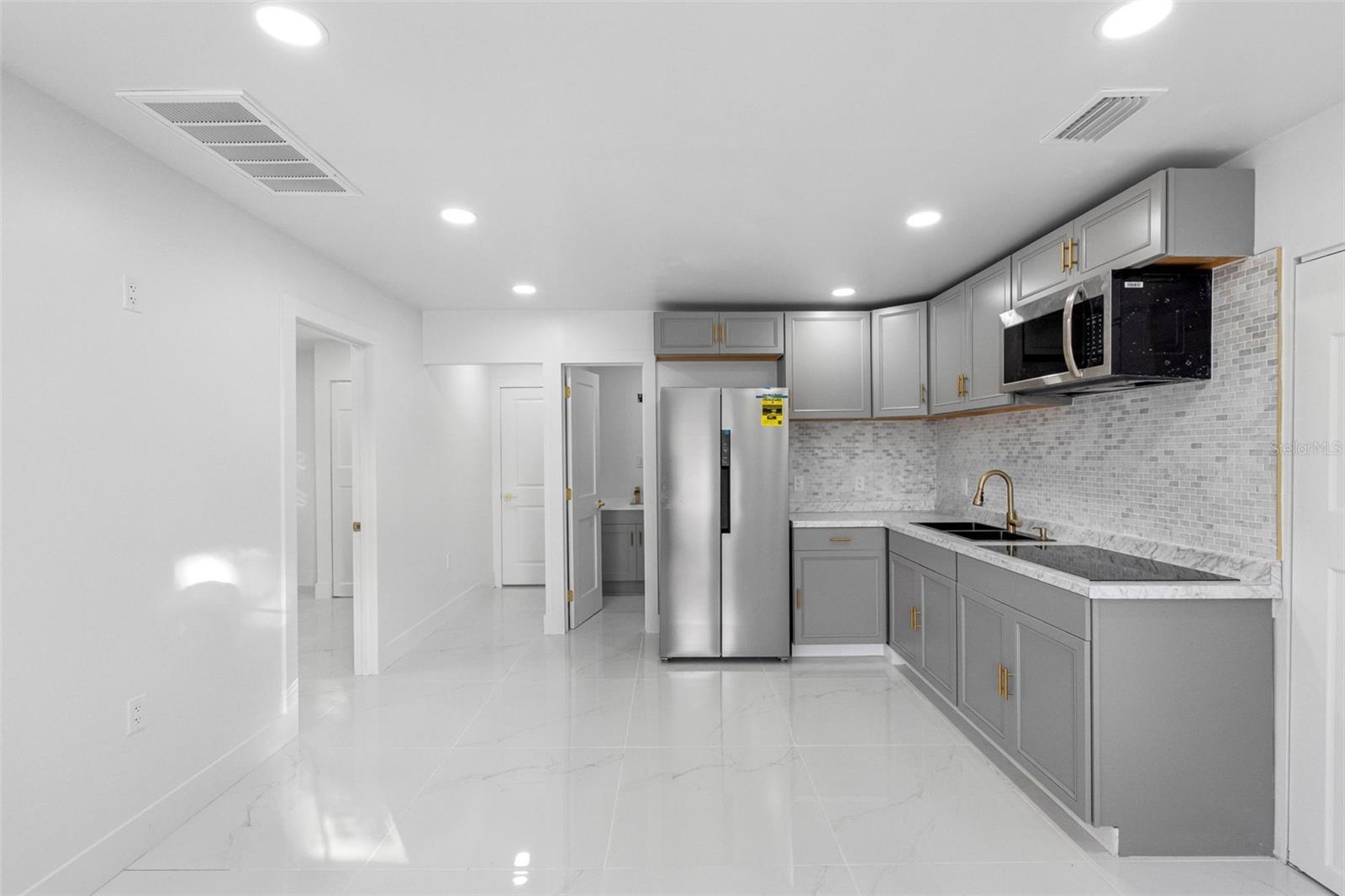 PINECREST VILLA ADD 1 - Residential